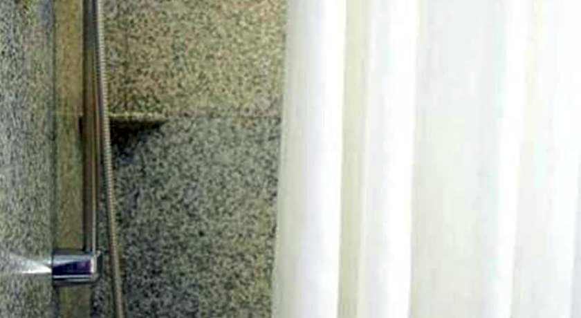 Majestic Suites Hotel