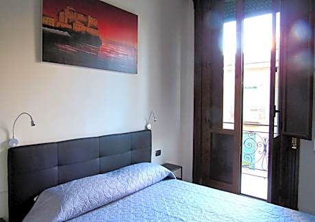 Deluxe Double Room with Extra Bed