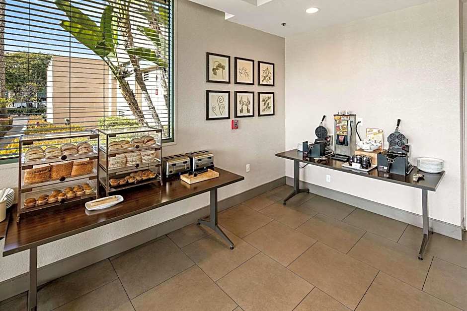 Country Inn & Suites by Radisson, San Diego North, CA