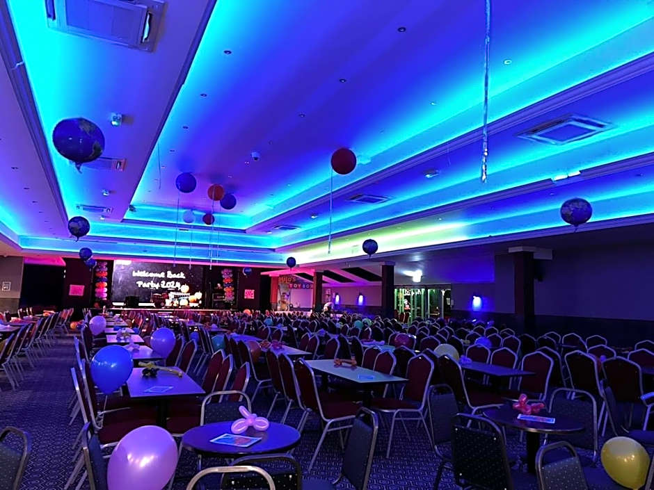 Luxurious caravan in Lyons Holiday Park Rhyl