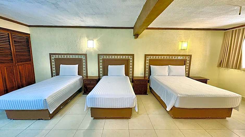 Suites Cancun Center