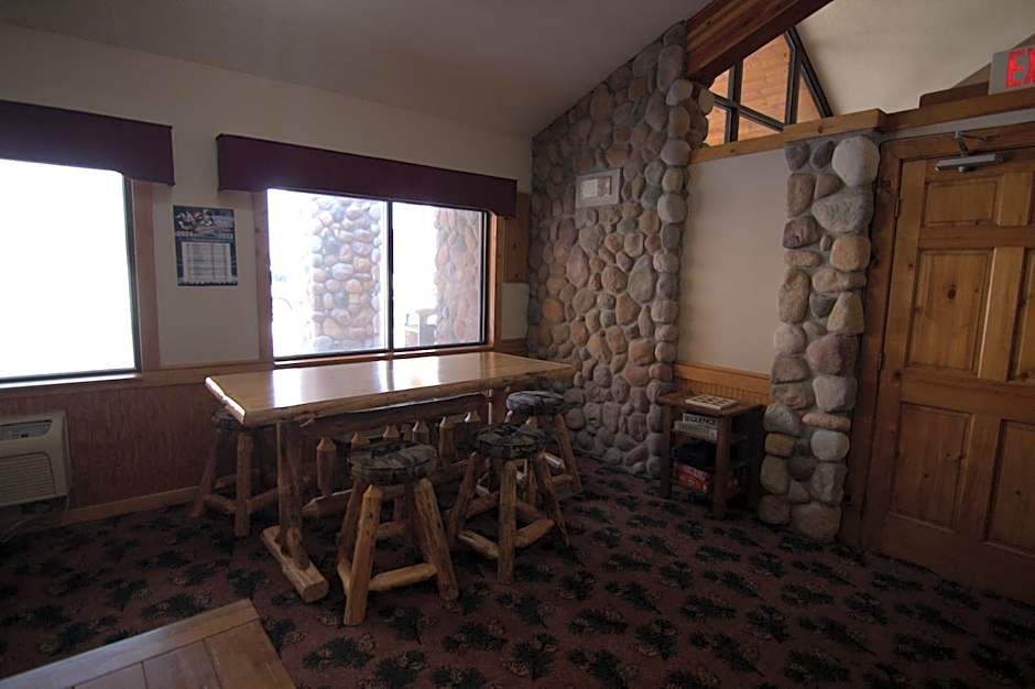 Shell Lake Lodge, a Travelodge by Wyndham