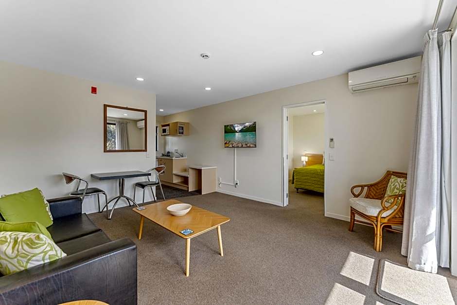 Nautilus Lodge Motel