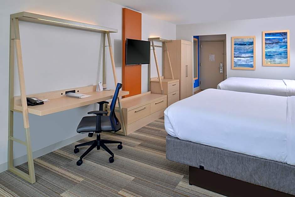 Holiday Inn Express & Suites Farmington Hills - Detroit By IHG