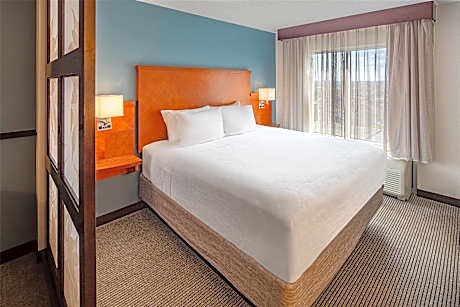 King Bed High Floor (with sofa bed)