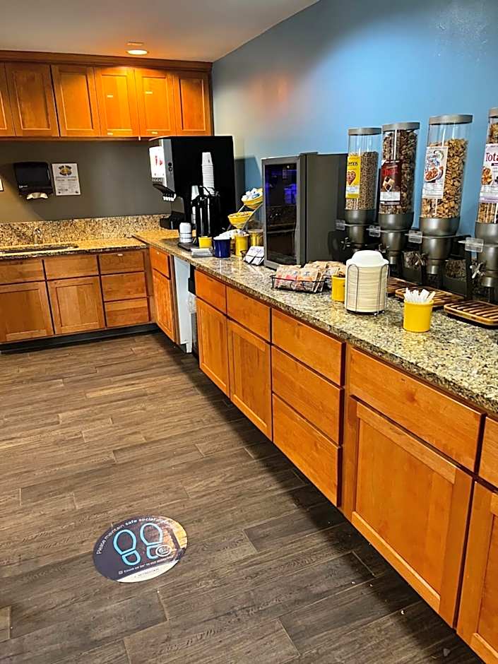 Days Inn by Wyndham Hays