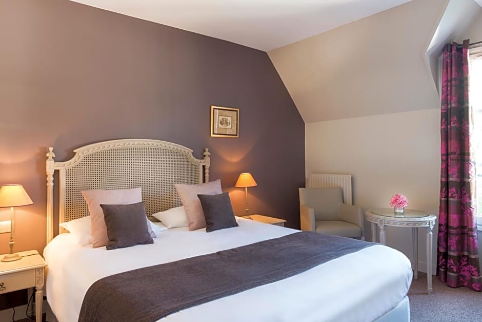 Hotel Aux Vieux Remparts, The Originals Relais (Relais du Silence)