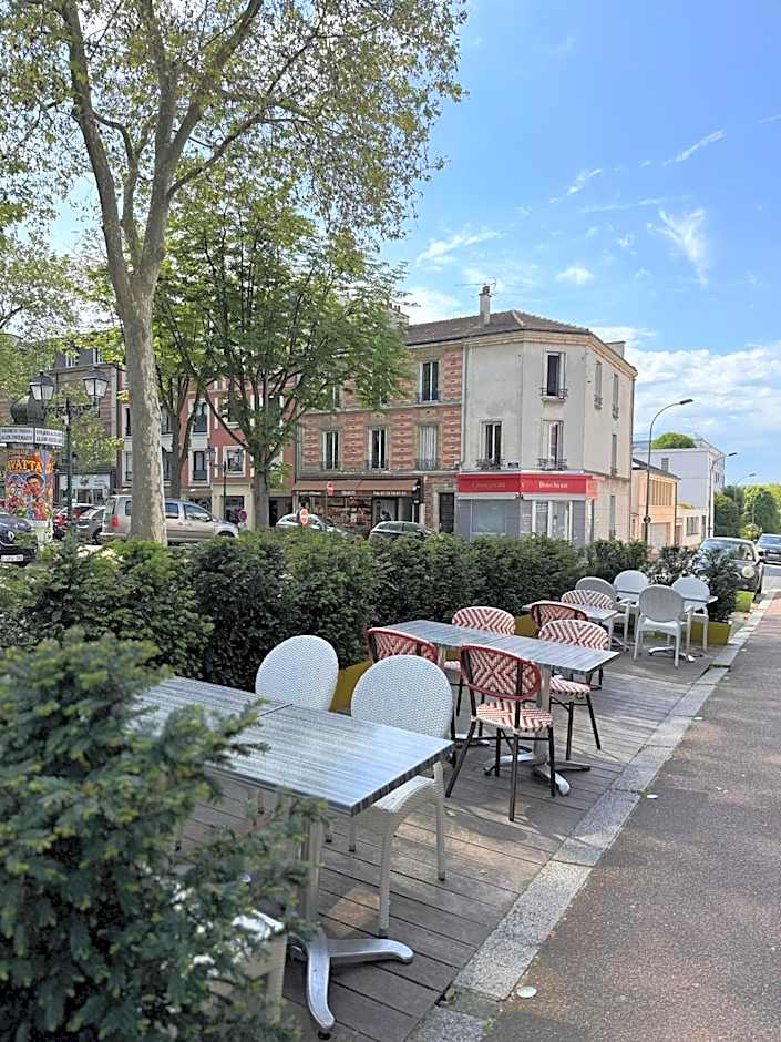 HÔTEL PARIS VÉSINET- Logis Hôtel Restaurant