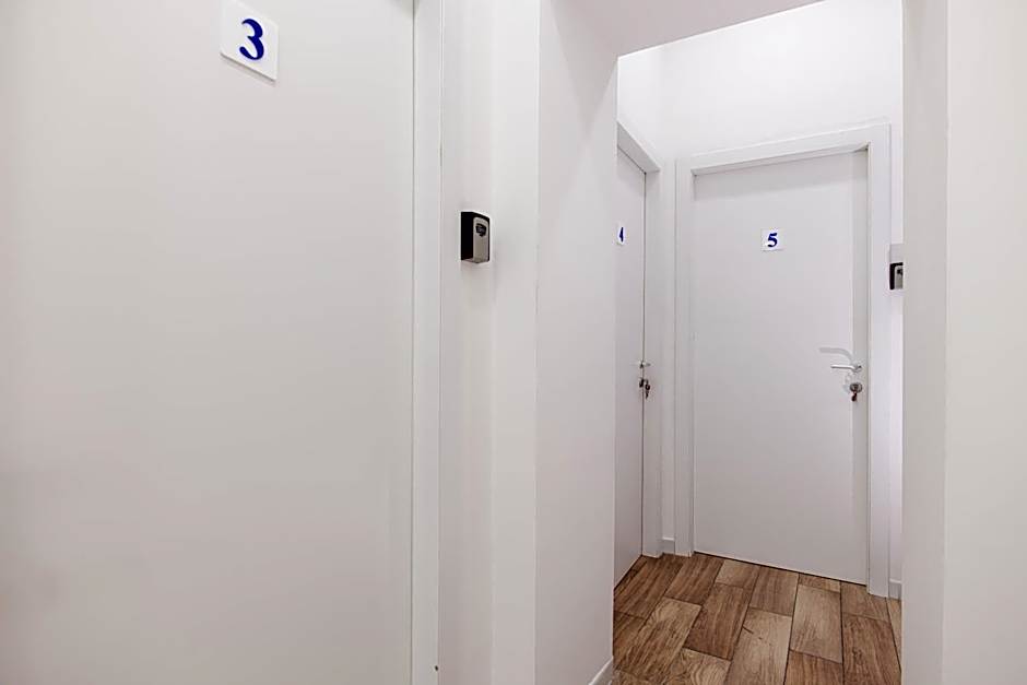 Naples Gateway Rooms