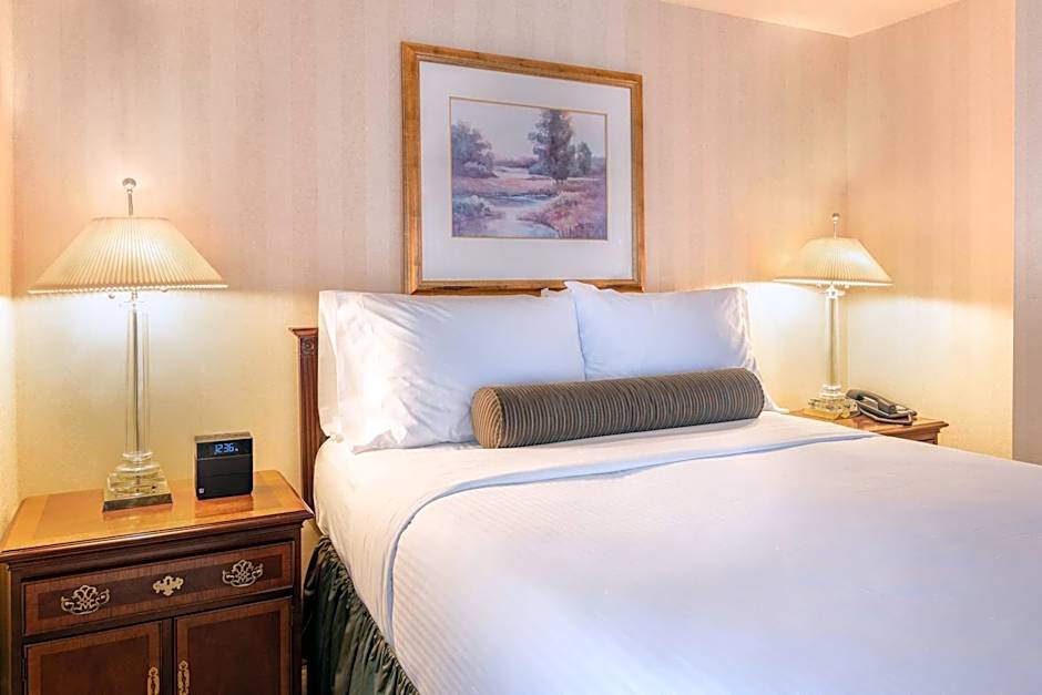 Mayflower Park Hotel