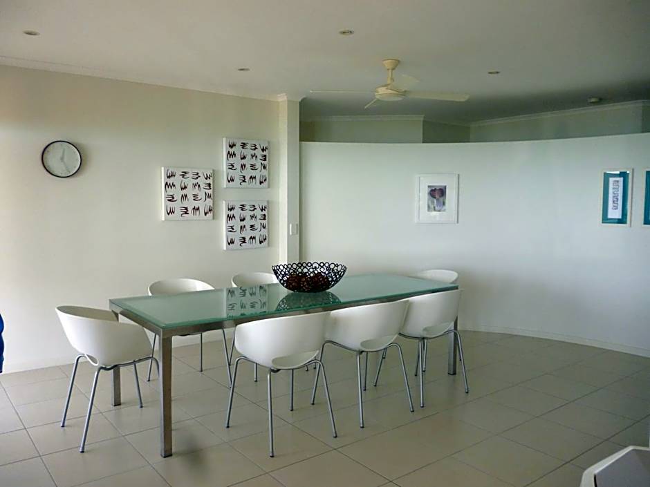 Sea Star Apartments