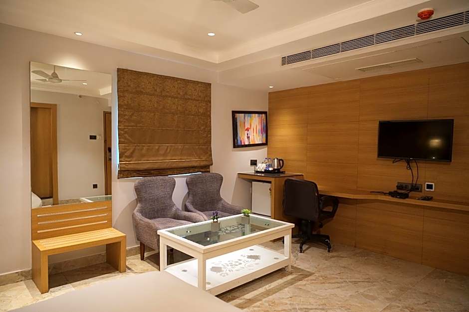 LUXUS INN DHANBAD