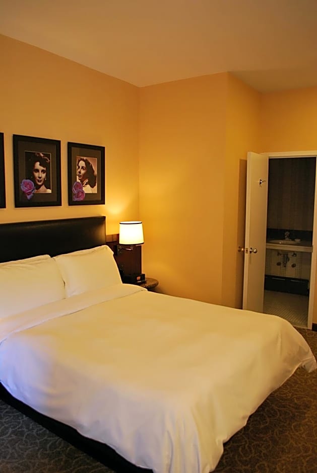 Washington Square Hotel