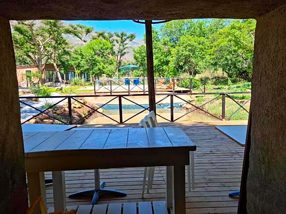 Crocodile Sands River Lodge