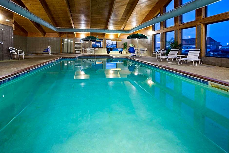 AmericInn by Wyndham Roseau