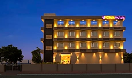 Click Hotel Bhuj