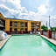 Econo Lodge Inn & Suites Tuscaloosa I-20