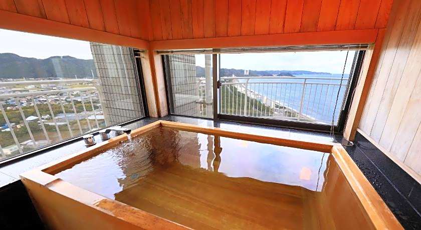 Kamogawa Grand Tower