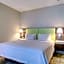 Hampton Inn & Suites Boston/Stoughton