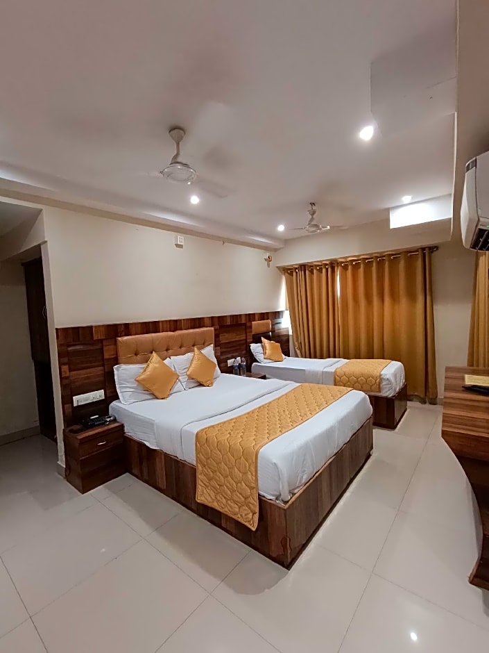 Hotel Rishi International - Grant Road