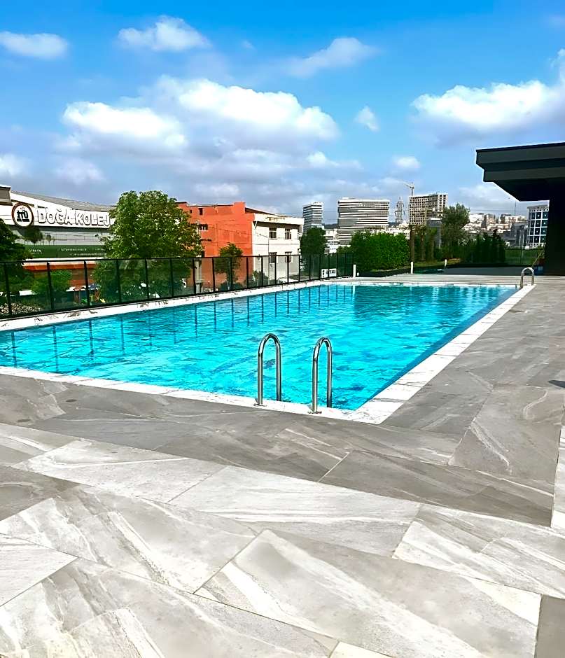 G Tower Furnished Apartment Rentals