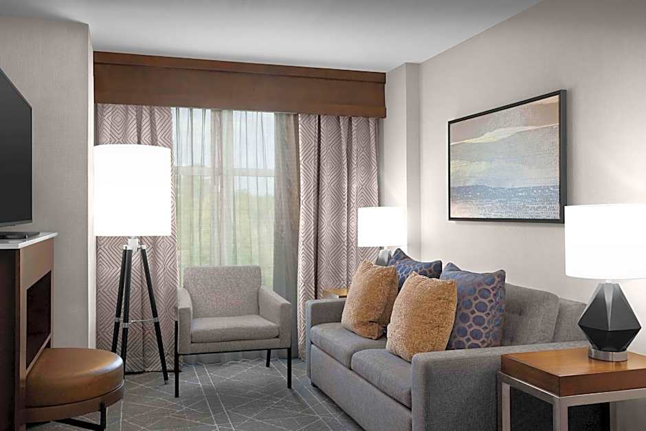 Embassy Suites By Hilton Kennesaw