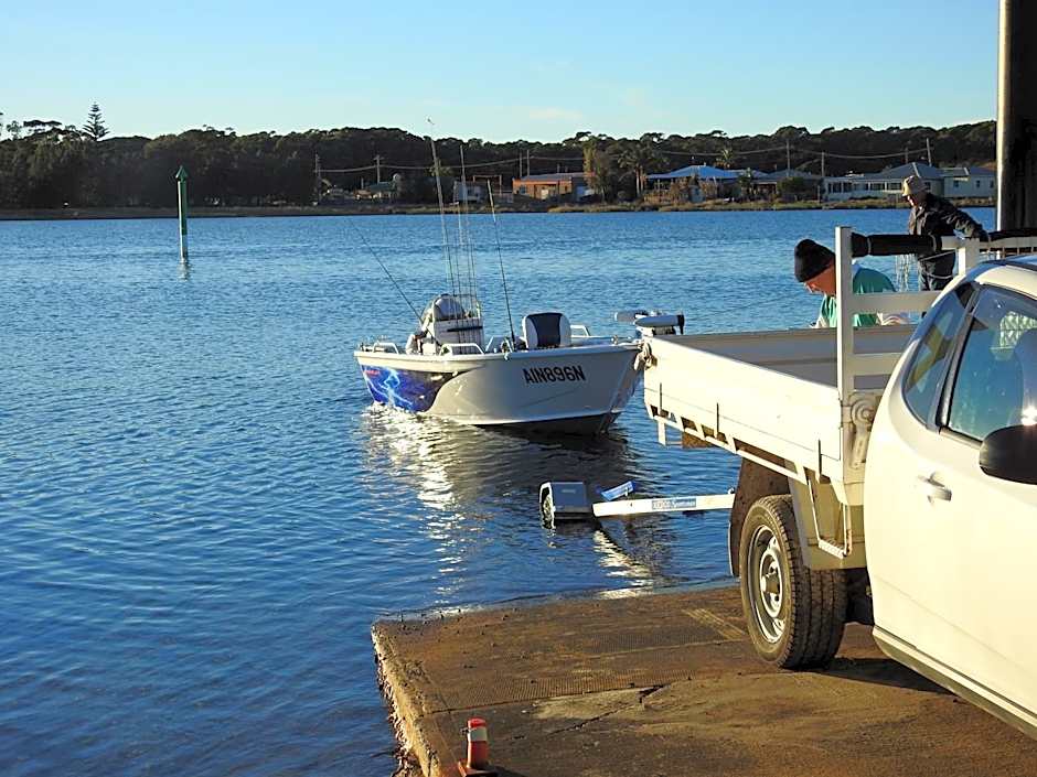 Lake Edge Apartments