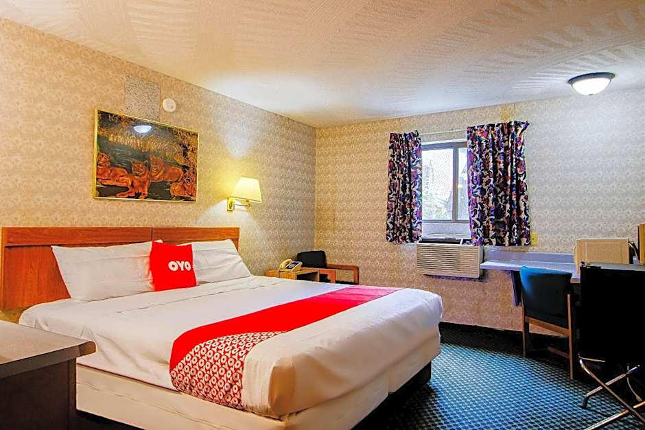 OYO Hotel Chapmanville Inn, WV - Hwy 119