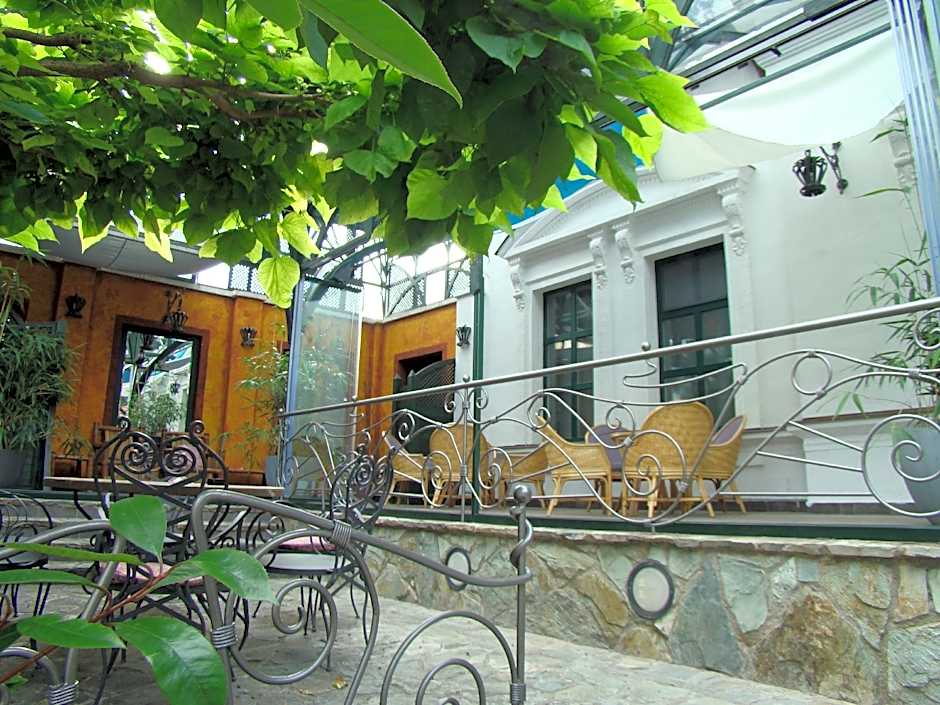 Janus Boutique Hotel & Spa