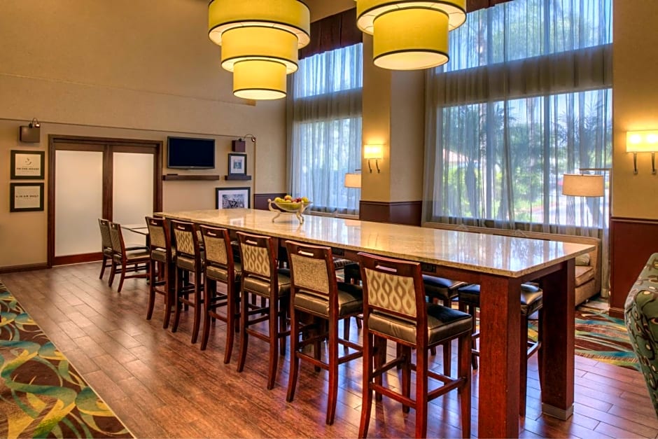 Hampton Inn By Hilton And Suites Ontario