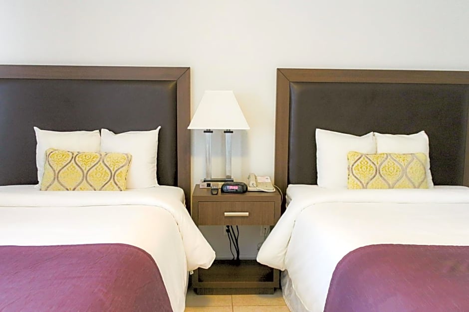 Collins Hotel
