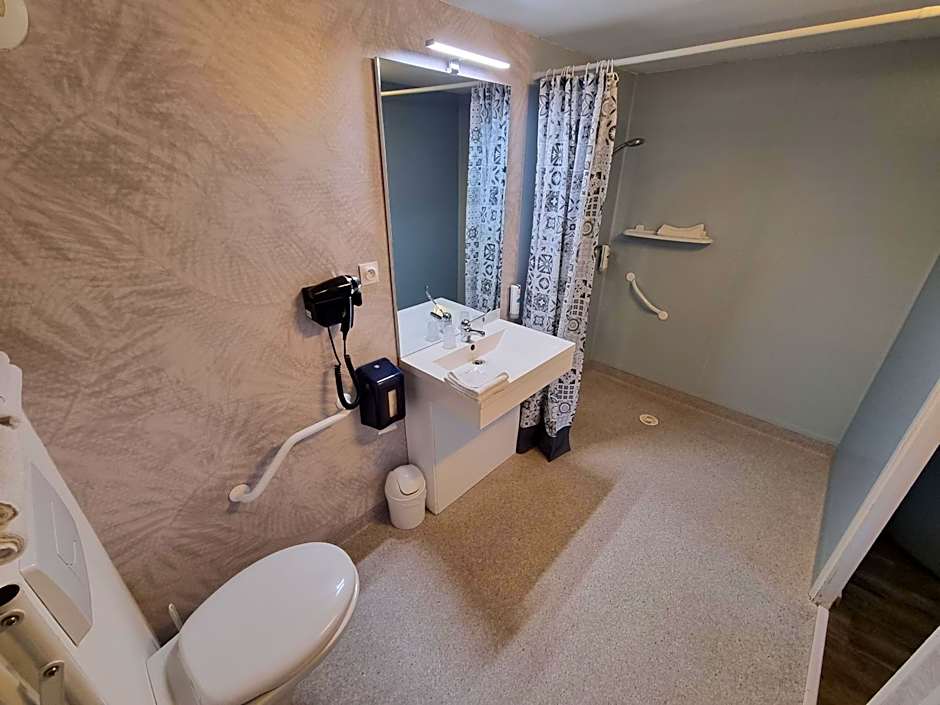 Cit'Hotel Les Atlantes Royan parking privé