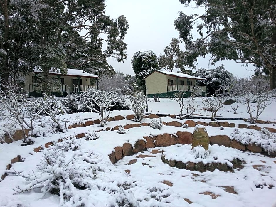 Granite Gardens Cottages & Lake Retreat