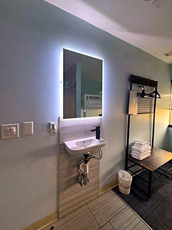 Single Room with Private Bathroom