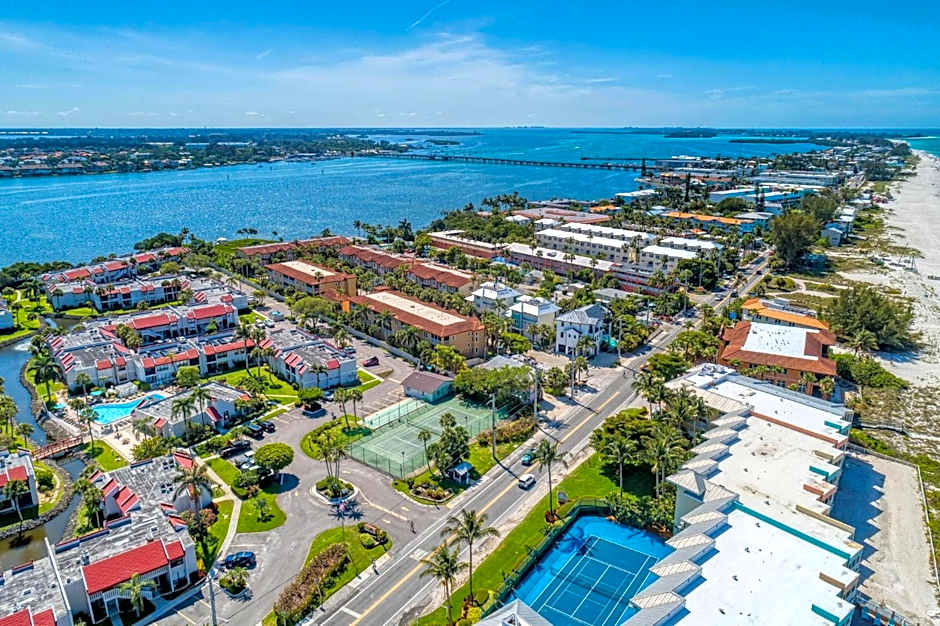 Anna Maria Island Beach Palms 6B