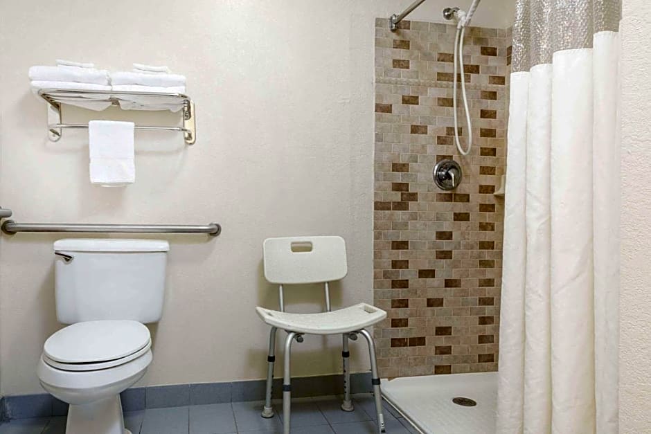 Days Inn by Wyndham Portland/Corpus Christi