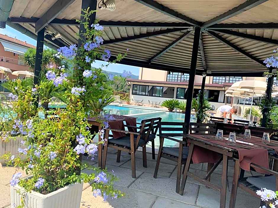 River Park Hotel