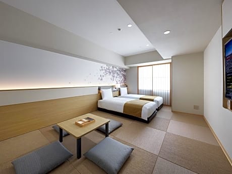 Deluxe Room with Tatami Area - Non-Smoking with Onsen ticket