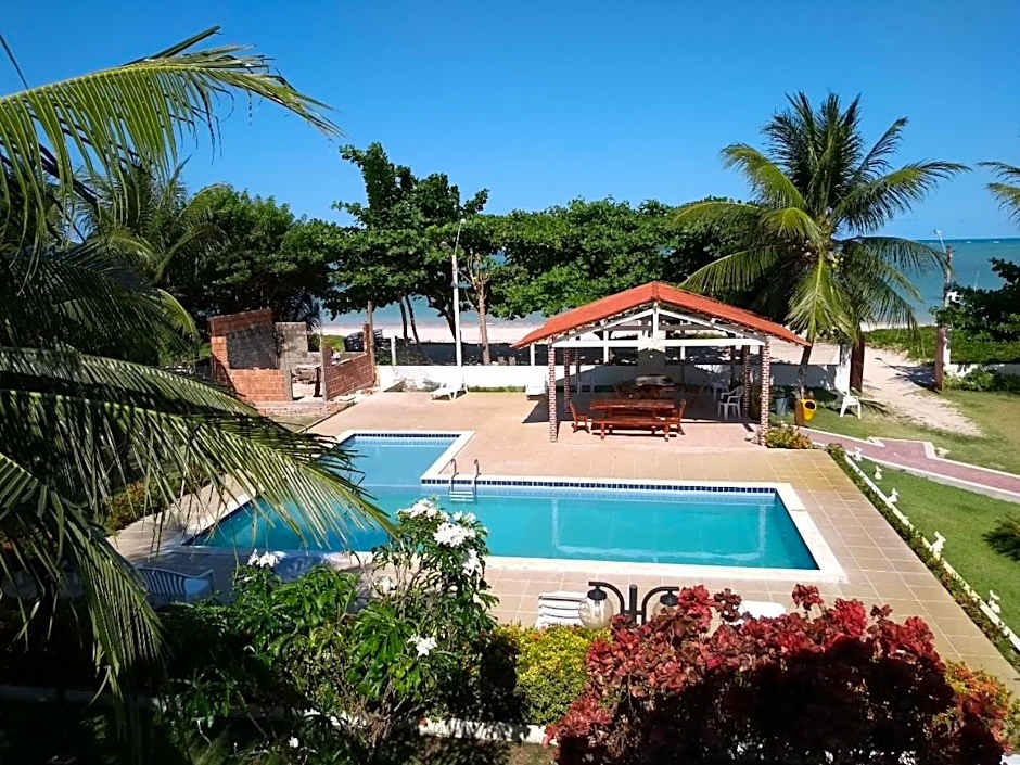 Condomínio na beira mar