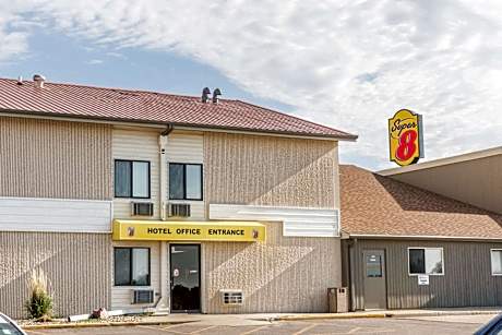 Super8 by Wyndham Luverne I90