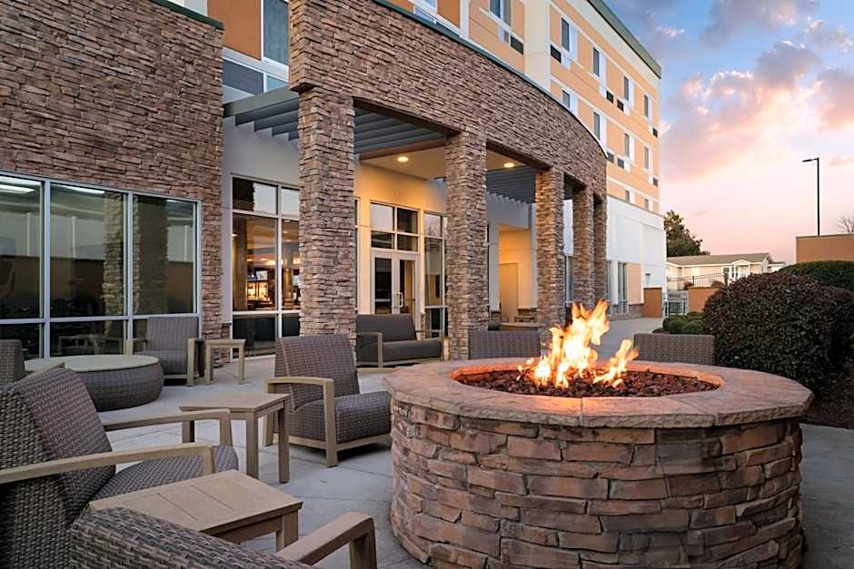 Courtyard® by Marriott® Fayetteville Fort Liberty/Spring Lake