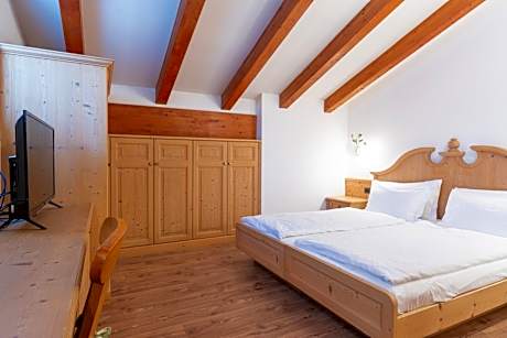 Economy Double or Twin Room