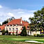 Logis Hôtel Restaurant- Domaine de l'Orangerie