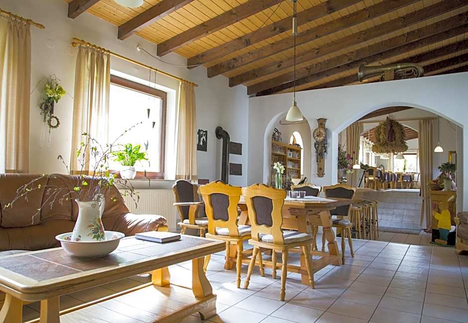 Hotel-Pension-Waldblick Garni