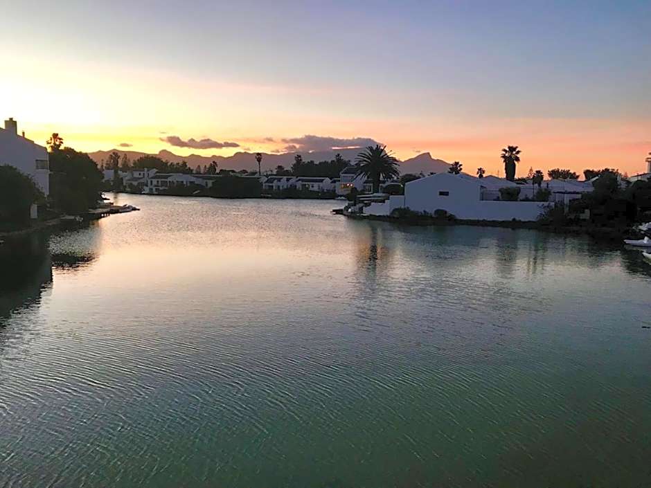 Admiralty Bed & Breakfast