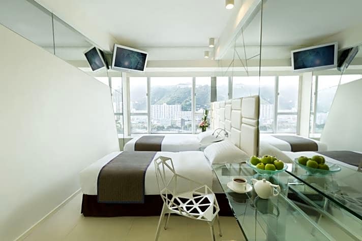 Regal Riverside Hotel