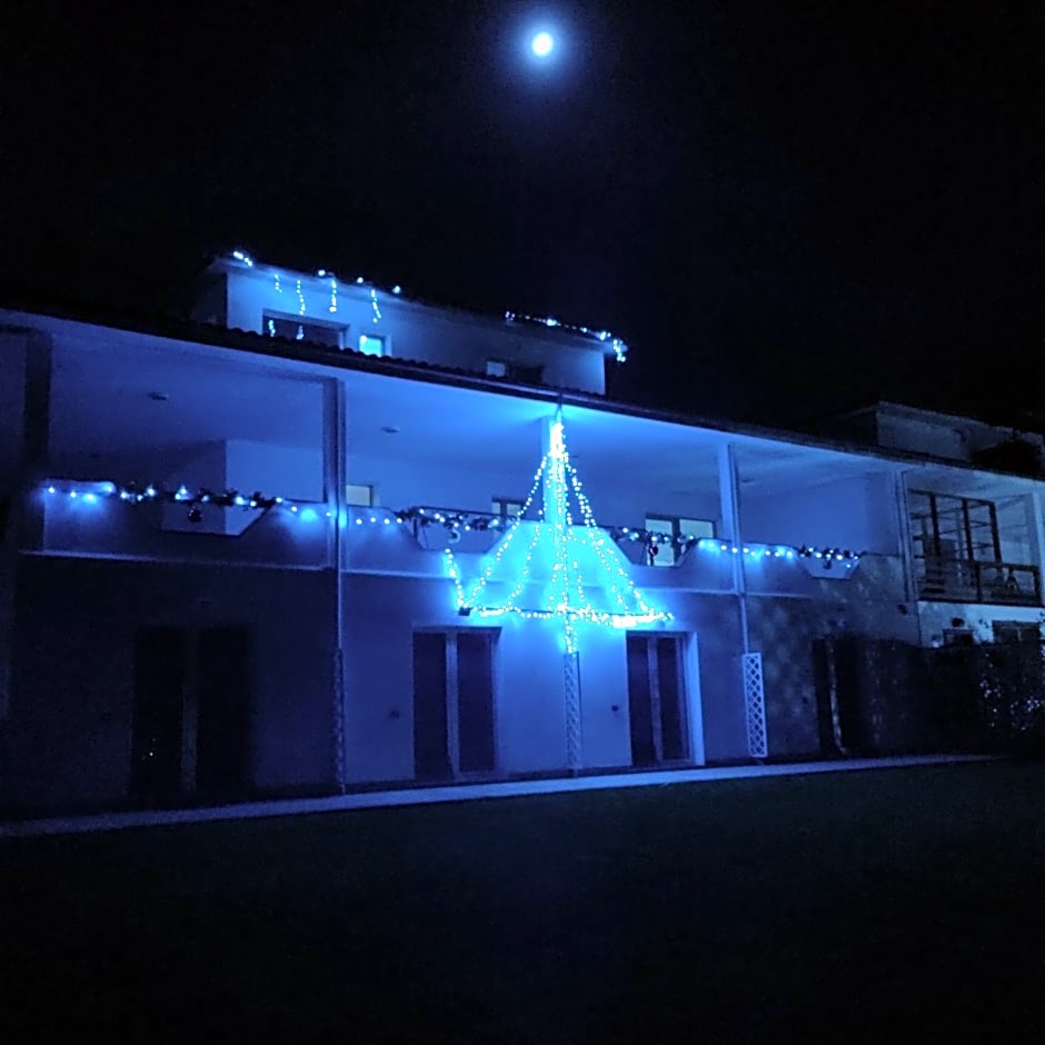 La staccionata bianca