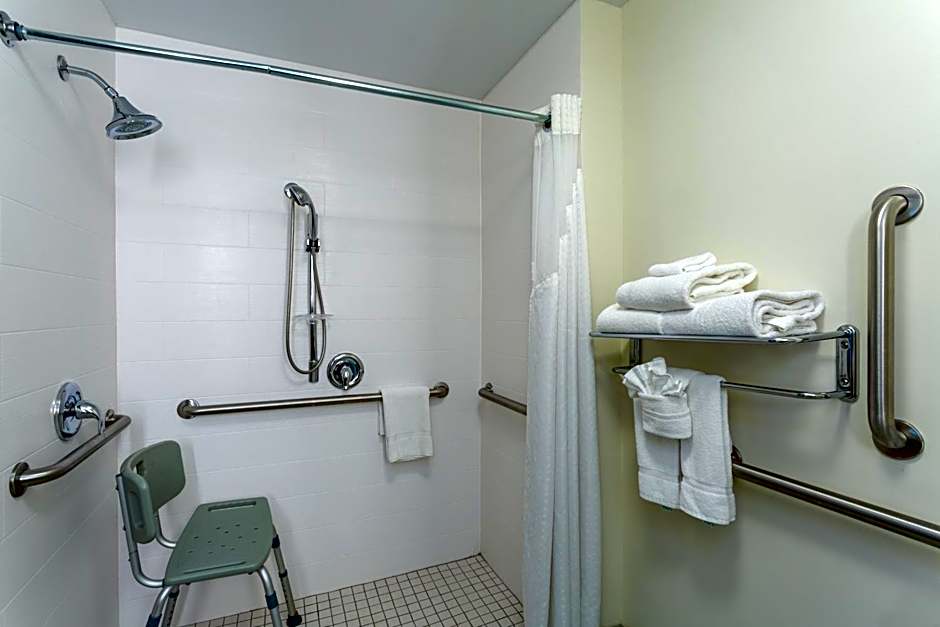 Holiday Inn Express Hotel & Suites Philadelphia - King of Prussia by IHG