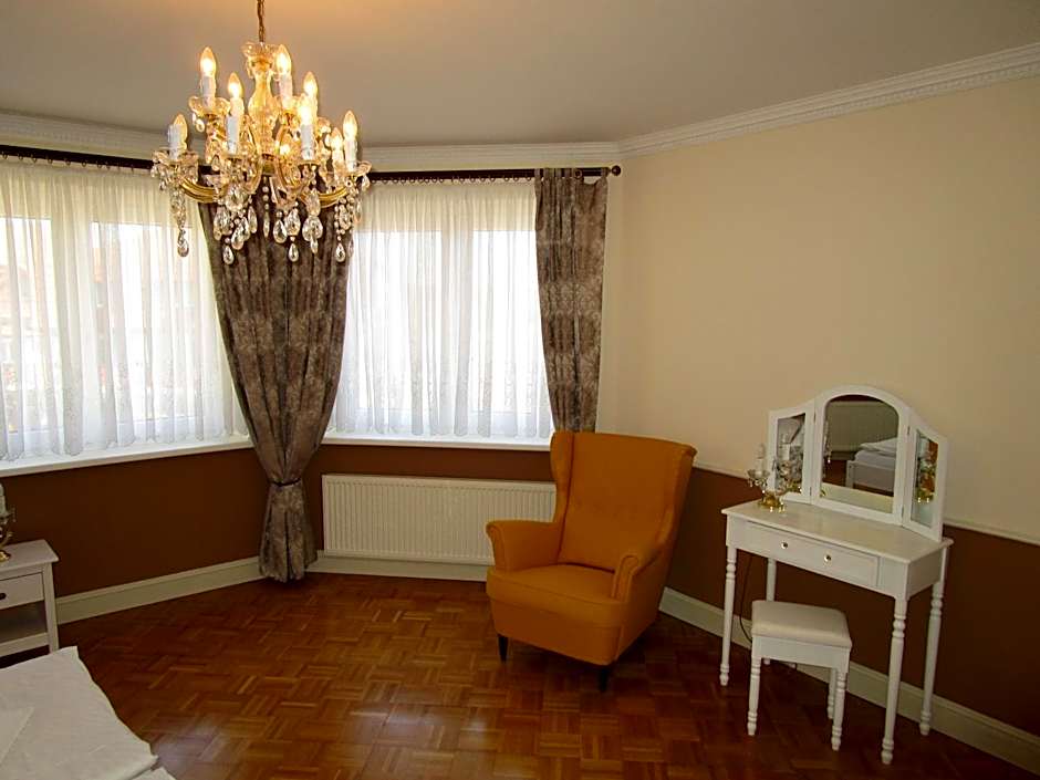 Hotel garni SEESCHLÖSSCHEN