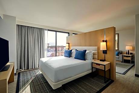 One Bedroom King Suite Hearing Accessible